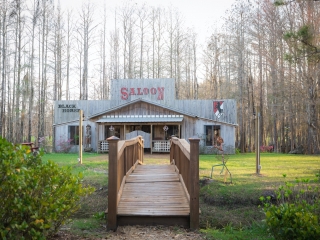 Beau Chêne's Blackhorse Saloon