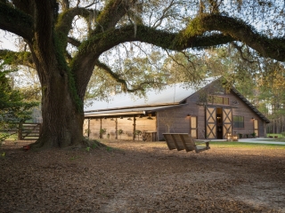Beau Chêne's Barn